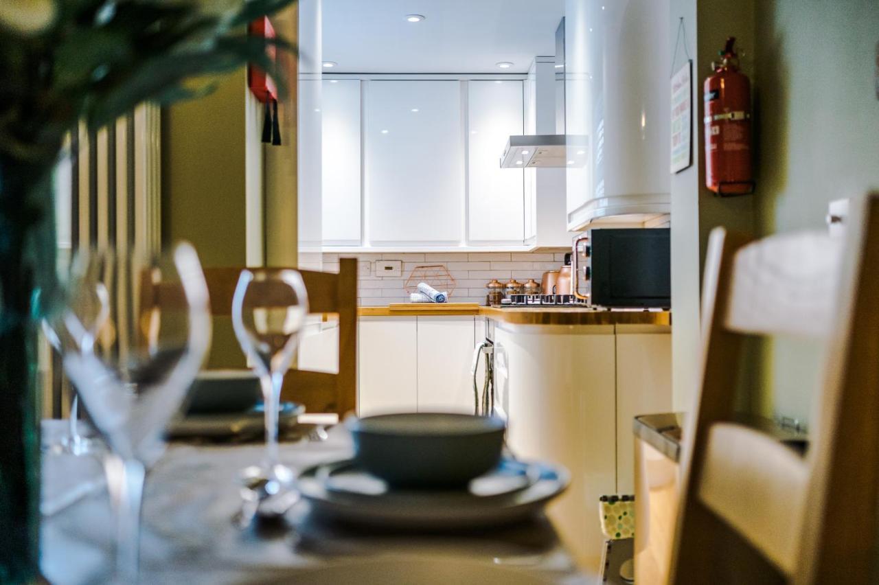 New! Gorgeous 2-Bed Home In Chester City Centre By 53 Degrees Property - Incredible Location, Ideal For Small Groups - Sleeps 6! Exteriér fotografie