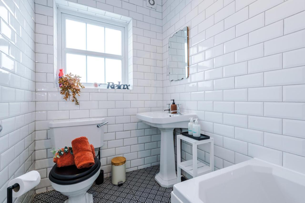 New! Gorgeous 2-Bed Home In Chester City Centre By 53 Degrees Property - Incredible Location, Ideal For Small Groups - Sleeps 6! Exteriér fotografie